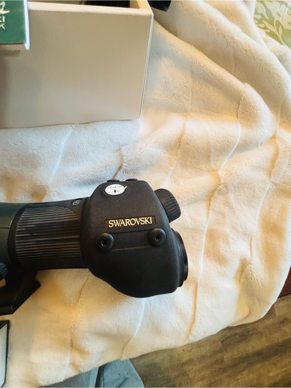 Swarovski Green and Black Spotting Scope - Picture 6 of 11